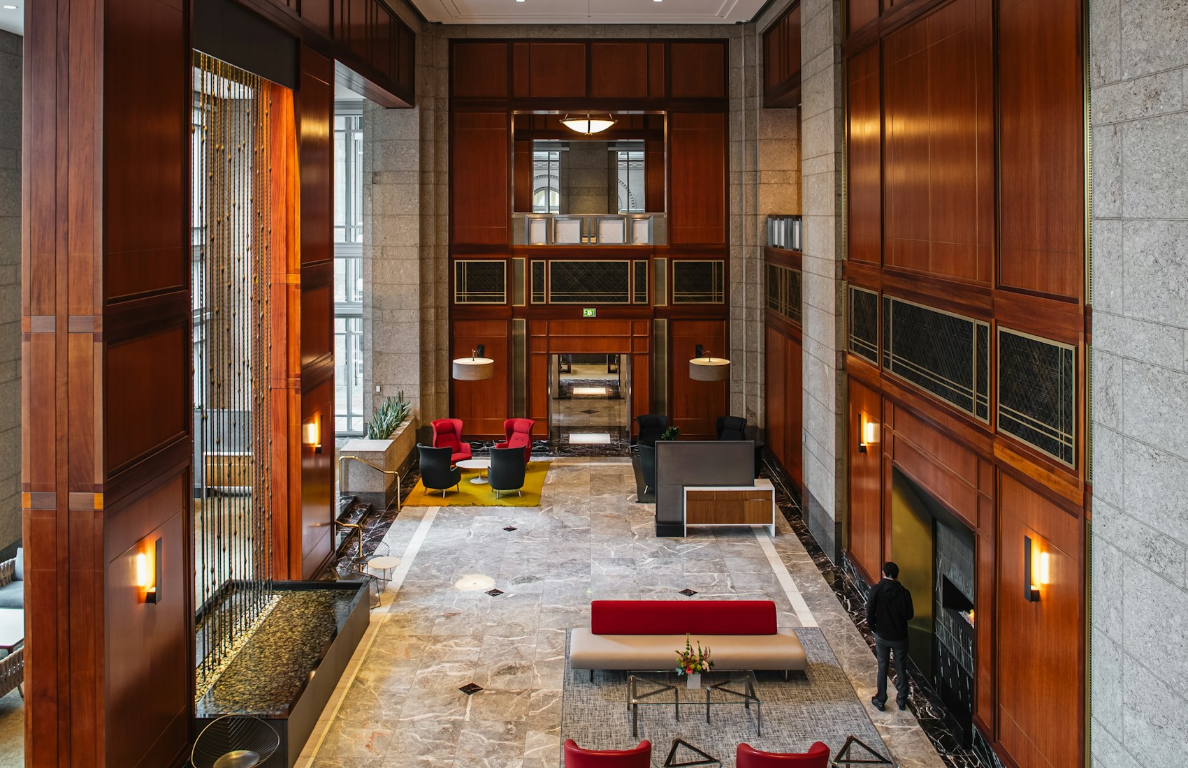 Espacio arquitectónico moderno que representa atención profesional; fotografía ilustrativa, no corresponde a las oficinas de CONAGRA